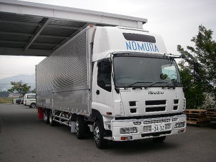 10t大型トラック